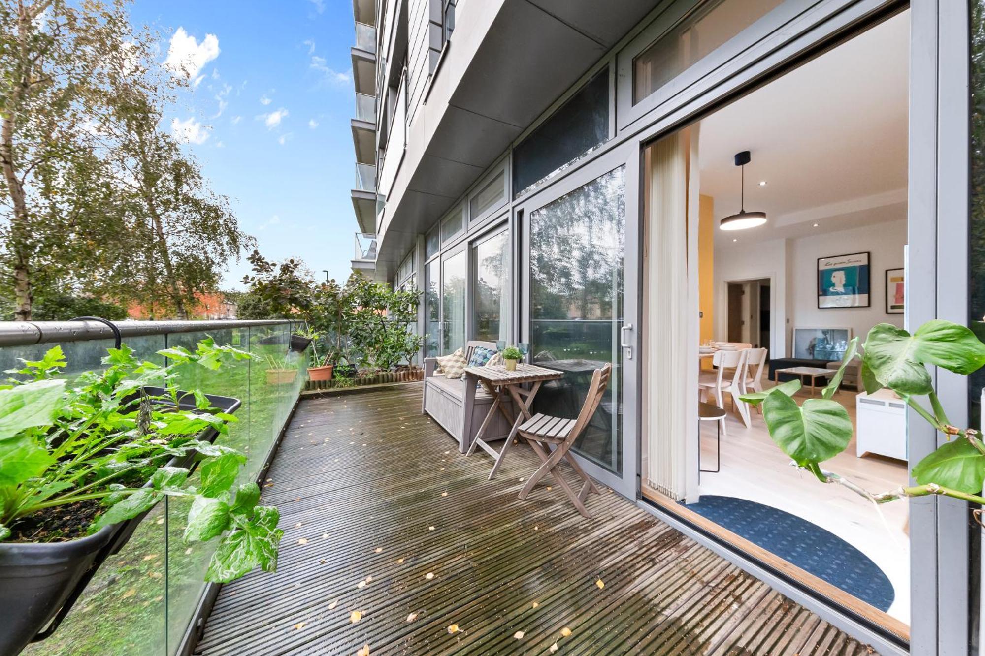 Trendy 2 Bed Flat In Greenwich With Car Parking Londres Exterior foto
